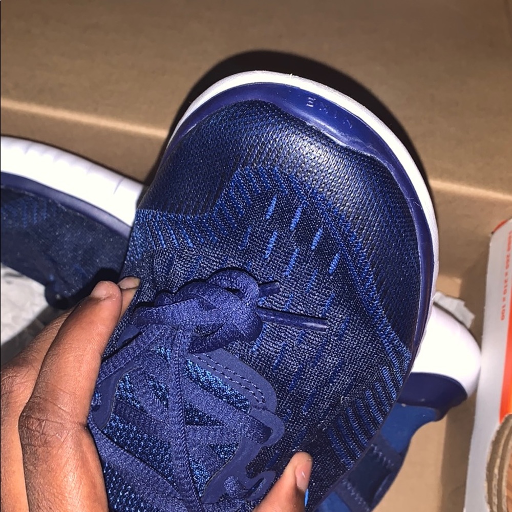 Running shoes - Picture 5 of 5
